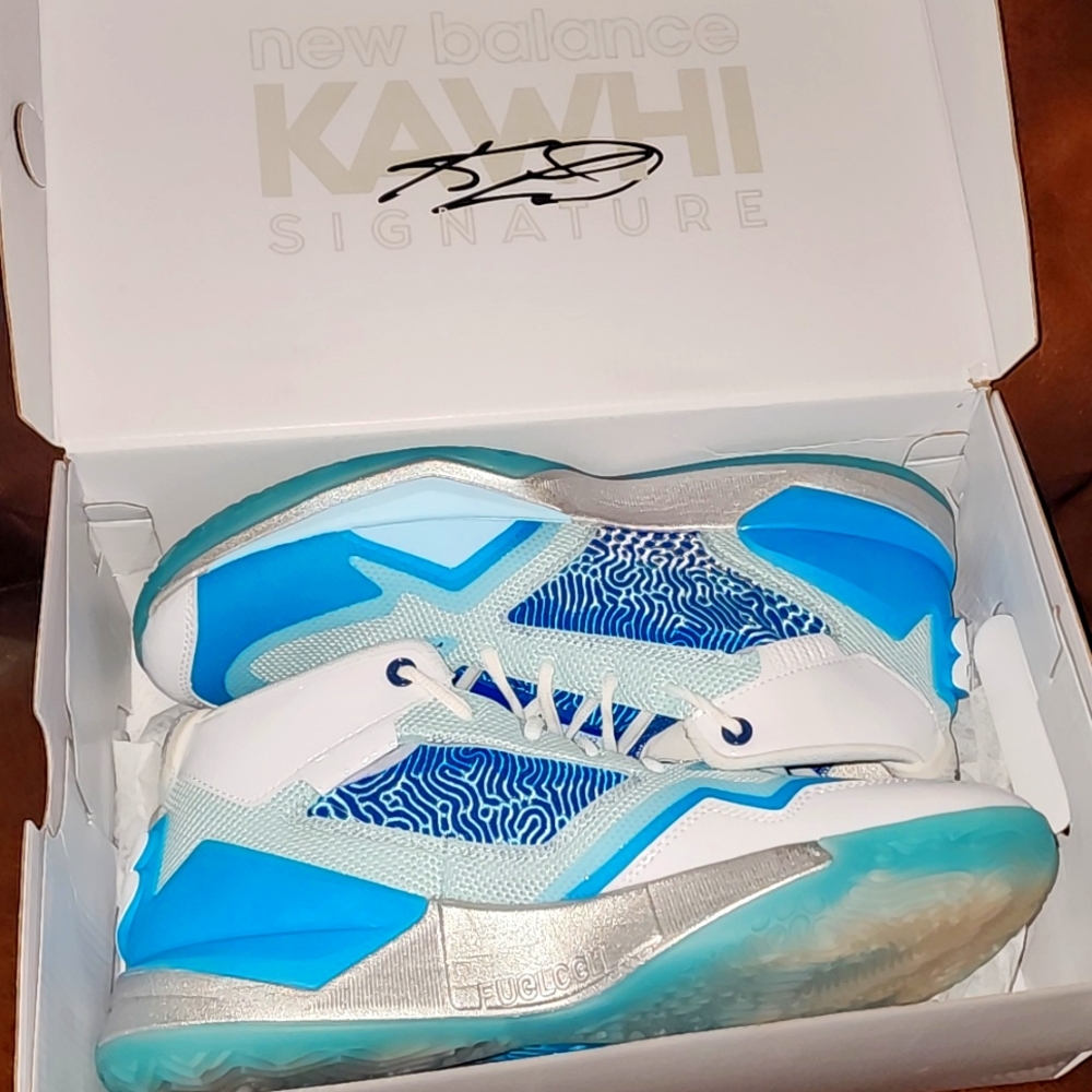 BNWB Kawhi Leonard Santa Klaws basketball shoes size 12 men's